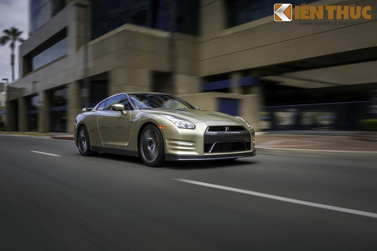 Chiem nguong “hang hiem” Nissan GT-R 45th Anniversary “ban gold“-Hinh-2