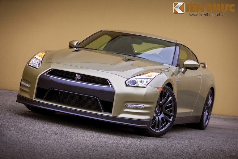 Chiem nguong “hang hiem” Nissan GT-R 45th Anniversary “ban gold“