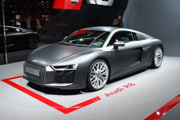 Audi R8 phien ban 2016 chot gia 4,07 ti dong