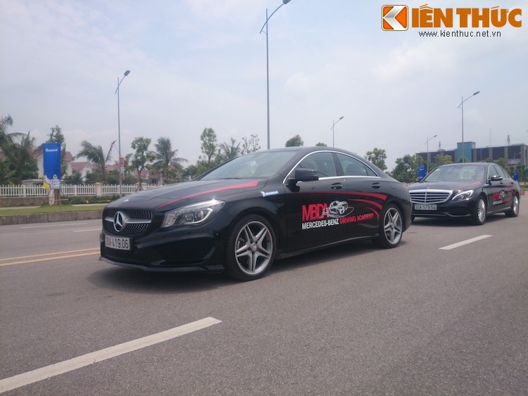 Luyen tay lai, ngam xe dep tai Mercedes Driving Academy 2015-Hinh-6