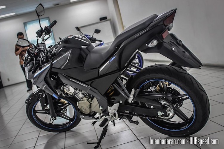 “Soi” tung cen ti met Yamaha Vixion/FZ150i vua ra mat-Hinh-15