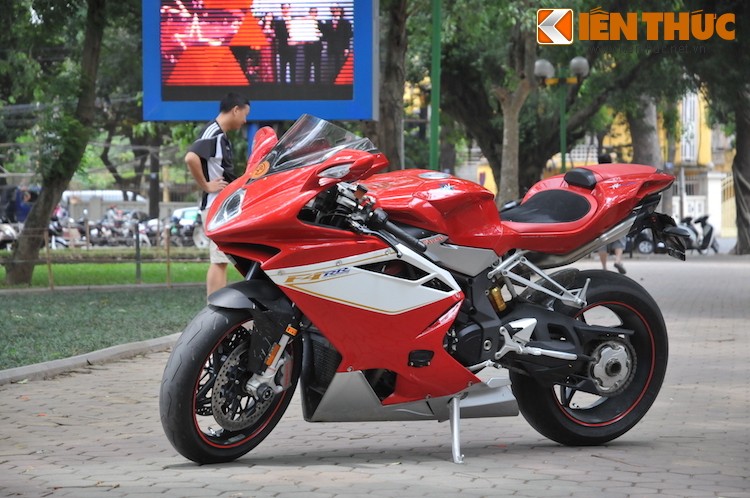 Can canh “sieu moto” MV Agusta F4 cua biker Ha Thanh-Hinh-15