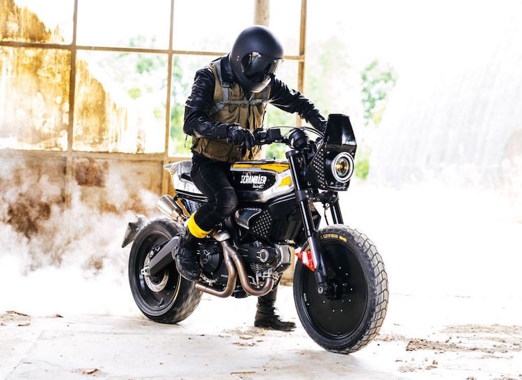 Chiem nguong Ducati Scrambler do phong cach Mad Max