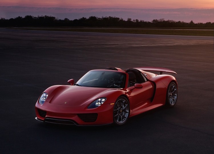 Porsche 918 Spyder quyen ru trong 