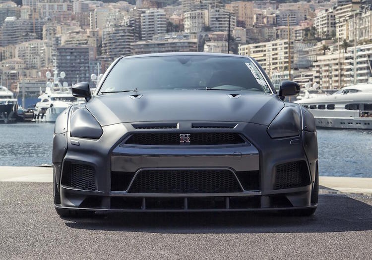 Nissan GT-R 