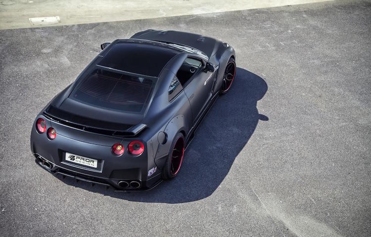 Nissan GT-R 