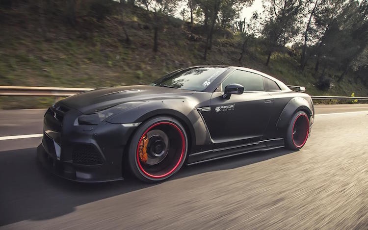 Nissan GT-R 