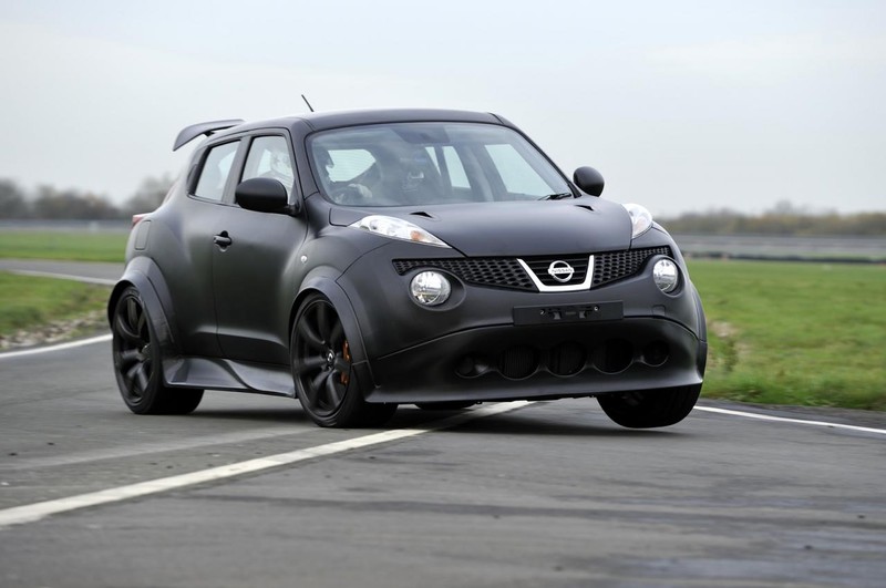 Nissan he lo  “xe nho, trai tim to” mang ten Juke-R Nismo