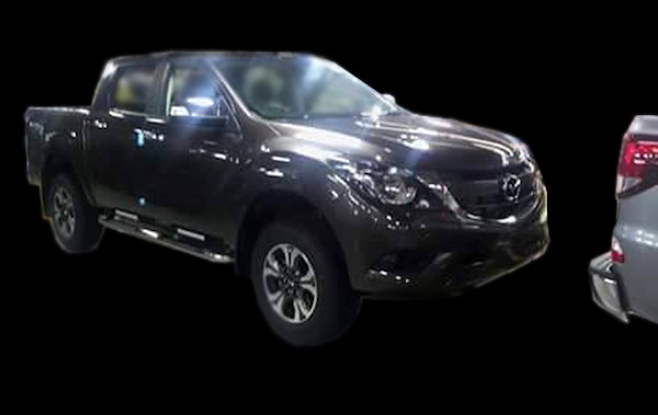 Mazda BT50 lo dien phien ban nang cap