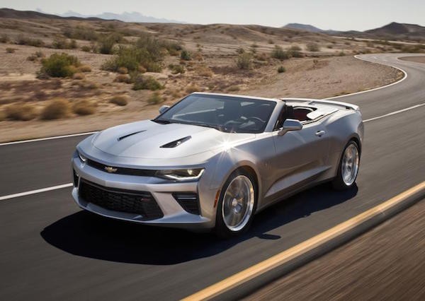 Vua ra mat, Chevrolet Camaro da co ban mui tran