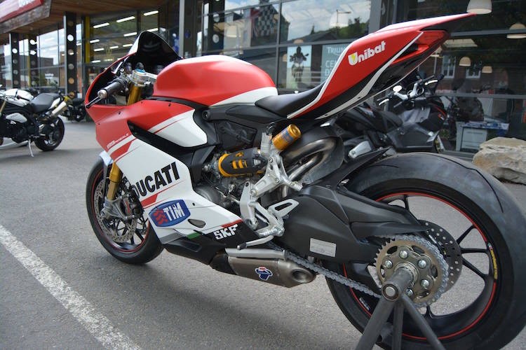 Soi “hang doc” Ducati 1199 Panigale S phong cach MotoGP-Hinh-10