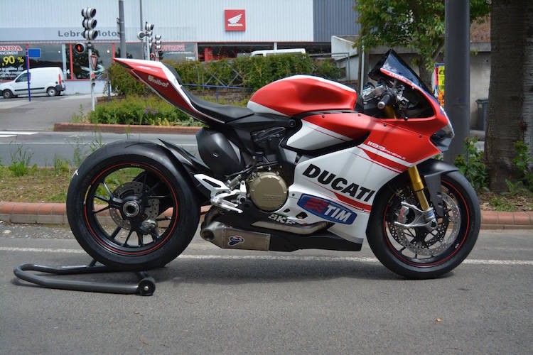 Soi “hang doc” Ducati 1199 Panigale S phong cach MotoGP-Hinh-5