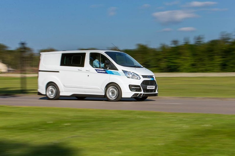 Ford Transit ra mat phien ban “dua” ky niem 50 nam-Hinh-11