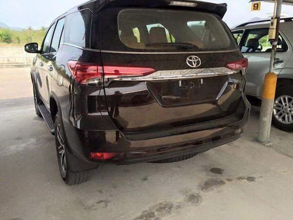 Toyota Fortuner moi lo dien hoan toan truoc ngay ra mat-Hinh-2