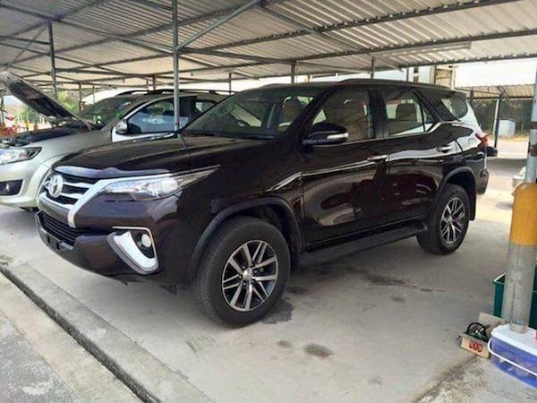 Toyota Fortuner moi lo dien hoan toan truoc ngay ra mat