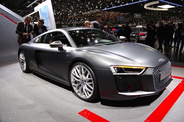 Audi se san xuat R8 voi dong co tang ap.