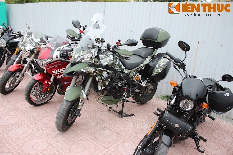 Dan moto “khung” du le khai truong Harley-Davidson Ha Noi-Hinh-13