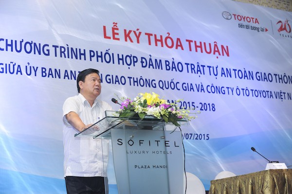 Toyota Viet Nam chung tay hop tac dam bao trat tu ATGT-Hinh-3