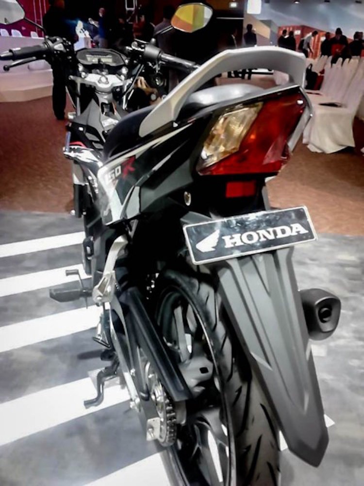 “Huyen thoai underbone” Honda Sonic chot gia 33,8 trieu dong-Hinh-9