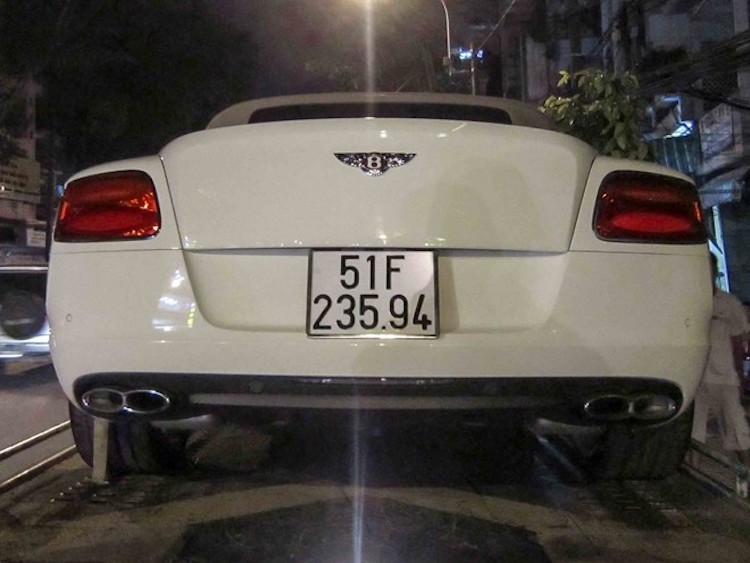 Bentley GTC V8 chinh hang tai VN ra bien trang gia 12 ty-Hinh-3