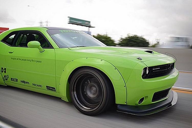 Ngam “xe co bap” My Dodge Challenger tren tay tho do Nhat-Hinh-7