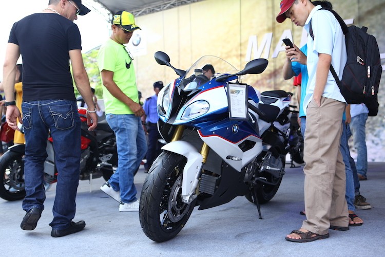 “Xe no hang khung” BMW tai ngay hoi Motorrad Day-Hinh-11