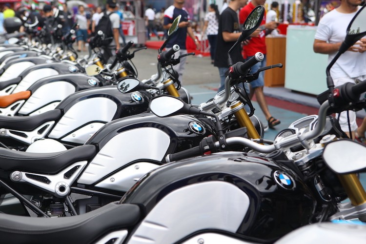 “Xe no hang khung” BMW tai ngay hoi Motorrad Day-Hinh-12