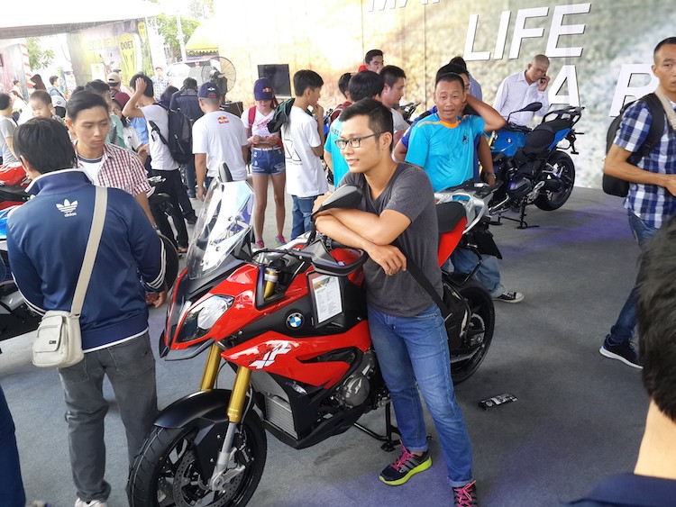 “Xe no hang khung” BMW tai ngay hoi Motorrad Day-Hinh-5