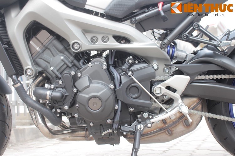 Soi nakedbike “hang doc” Yamaha MT-09 moi ve Ha Noi-Hinh-8