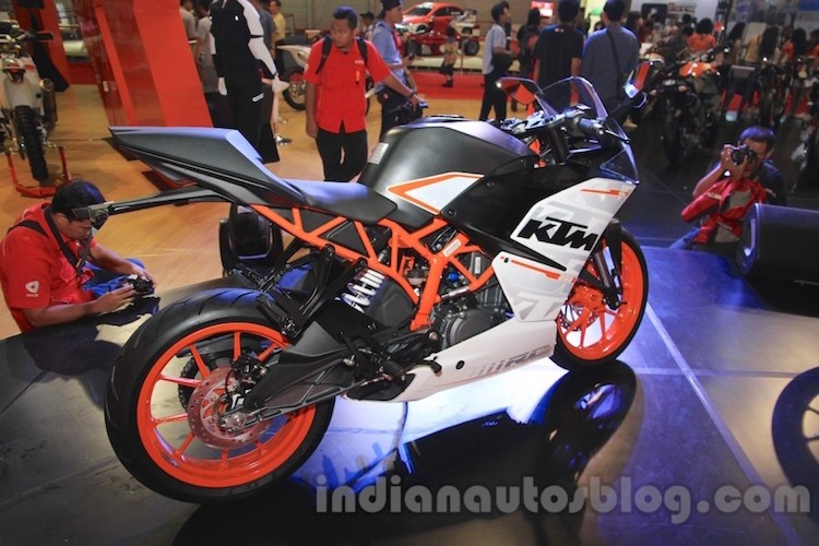 Soi chi tiet KTM Duke va RC 250 vua ra mat tai Indonesia-Hinh-11