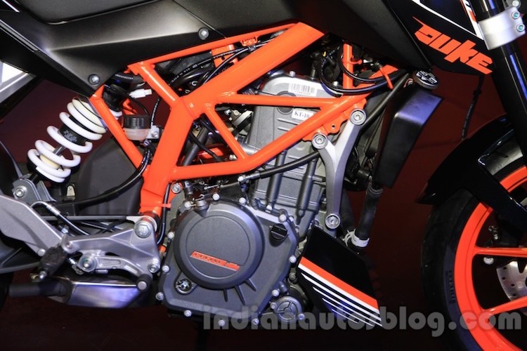 Soi chi tiet KTM Duke va RC 250 vua ra mat tai Indonesia-Hinh-8