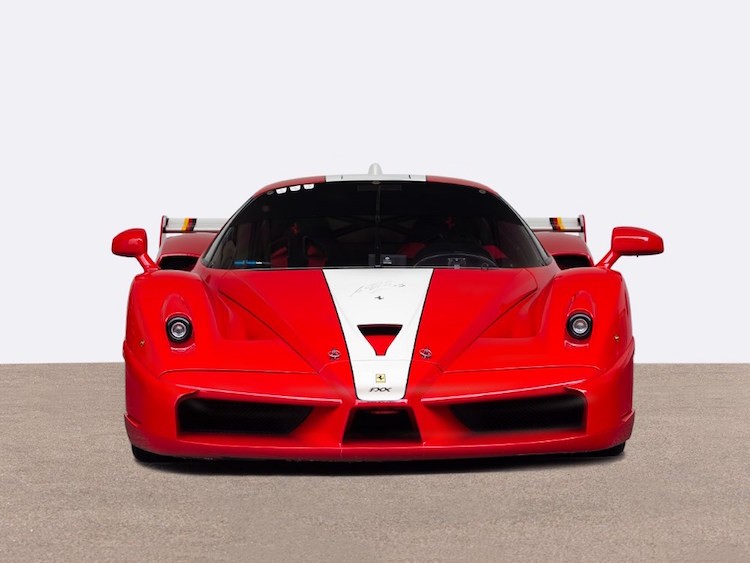 Sieu xe Ferrari FXX co chu ky Michael Schumacher “len san”