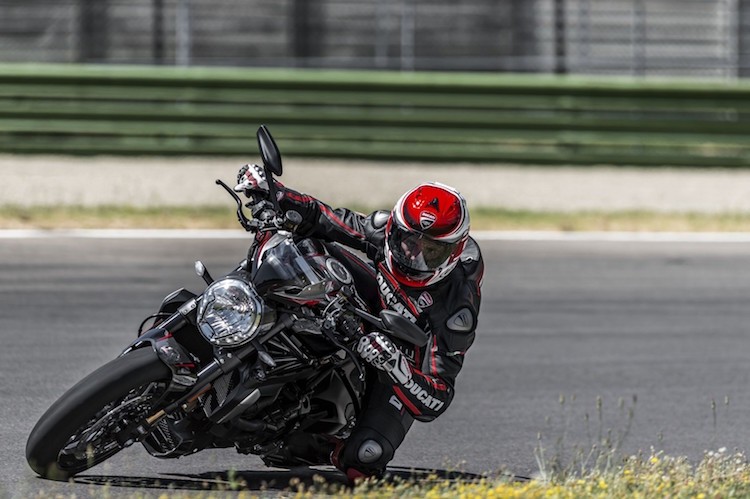 “Dien kien” Monster 1200R - naked bike manh nhat cua Ducati-Hinh-11