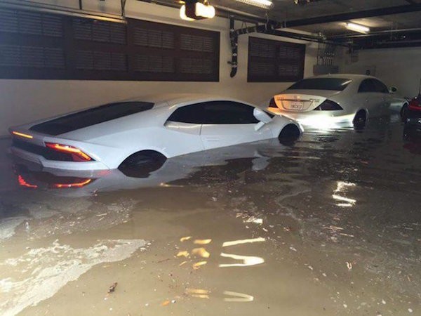 Sieu xe Lamborghini Huracan “chet chim” trong bien nuoc-Hinh-2