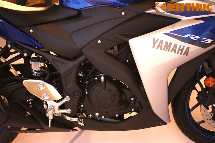 “Zoom chi tiet” sportbike Yamaha YZF-R3 vua ra mat tai VN-Hinh-8