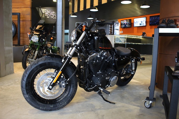 Soi moto PKL 1200cc Harley-Davidson gia 