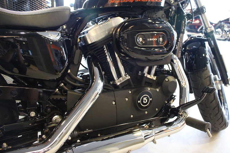 Soi moto PKL 1200cc Harley-Davidson gia 