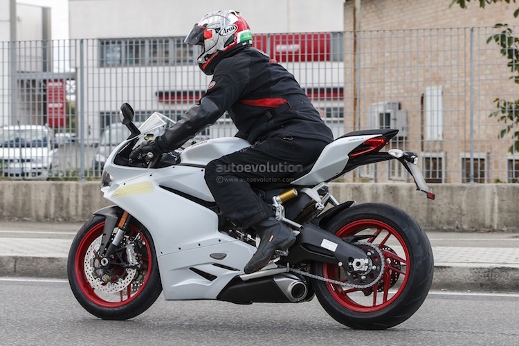 Can canh Sportbike Ducati 959 Panigale lan dau lan banh-Hinh-5