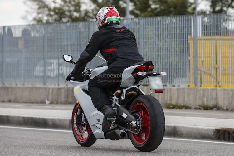 Can canh Sportbike Ducati 959 Panigale lan dau lan banh-Hinh-7