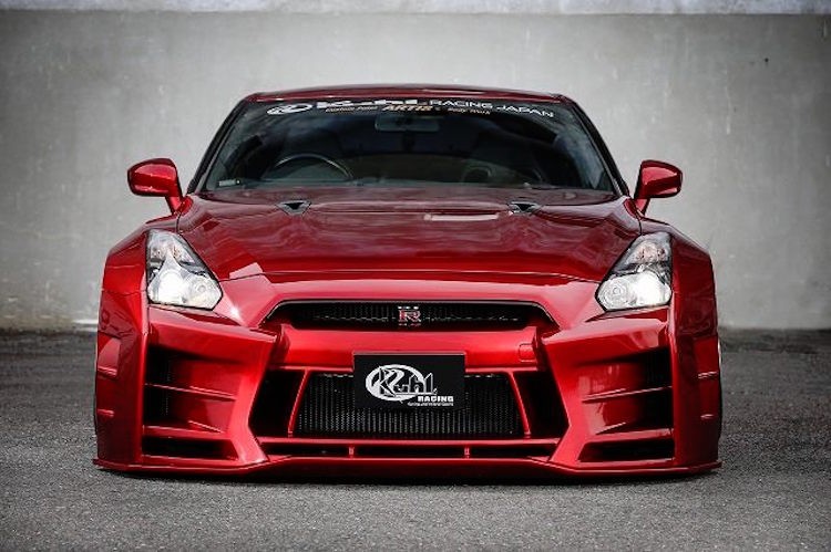 Nissan GT-R 