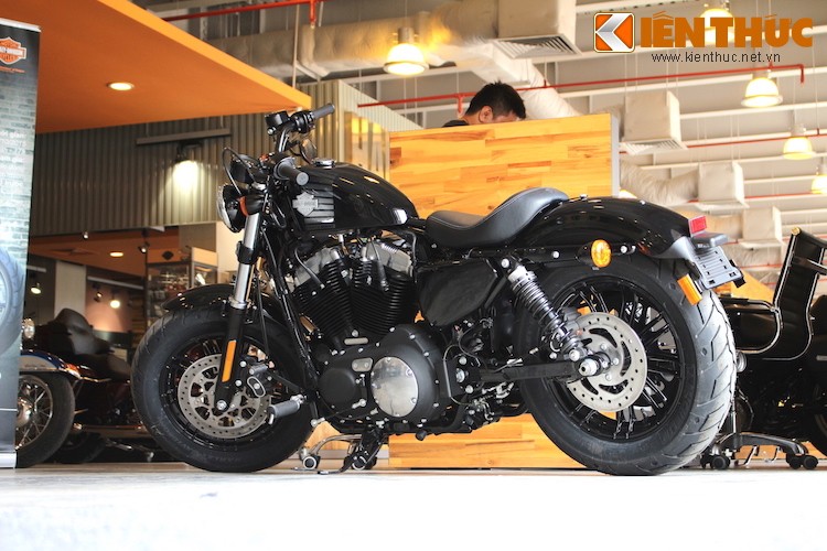 Can canh Harley Forty-Eight 2016 vua ra mat tai Viet Nam-Hinh-11