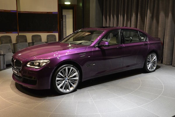 BMW 760Li se su dung chung dong co voi Rolls-Royce-Hinh-2