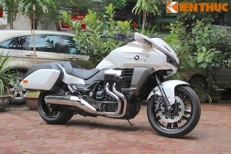 Can canh “sa-long di dong” Honda CTX1300 tai Viet Nam-Hinh-2