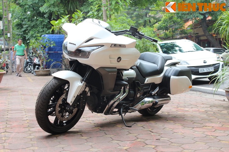 Can canh “sa-long di dong” Honda CTX1300 tai Viet Nam-Hinh-3