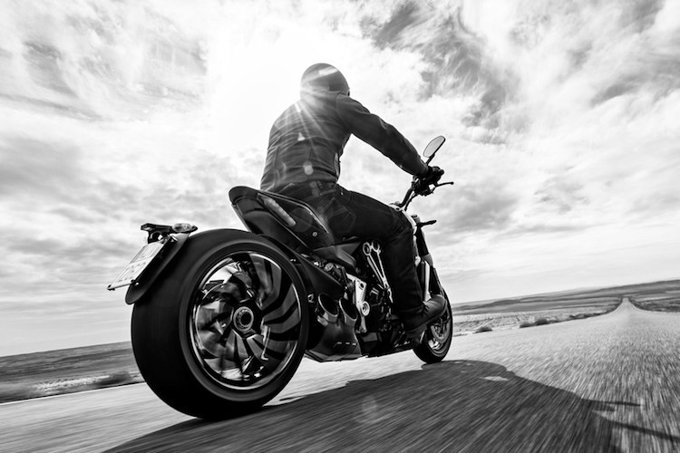 Loat xe “hang hot” Ducati 2016 vua ra mat thi truong co gi?-Hinh-8