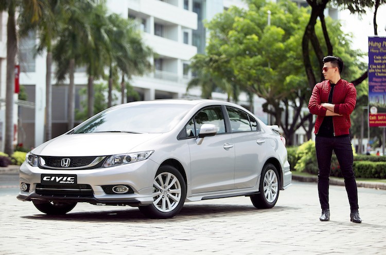 Trai tai, gai sac cuon hut ben Honda Civic Modulo-Hinh-14