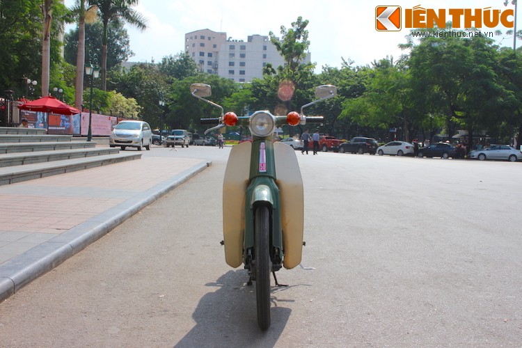 Ngam “co vat hang hiem” Honda C50 Dame 1967 tai Ha Noi-Hinh-2