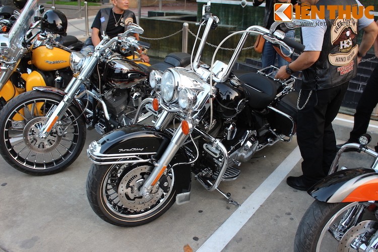 Dan xe khung Harley-Davidson tu hop “xep lop” tai Ha Noi-Hinh-8