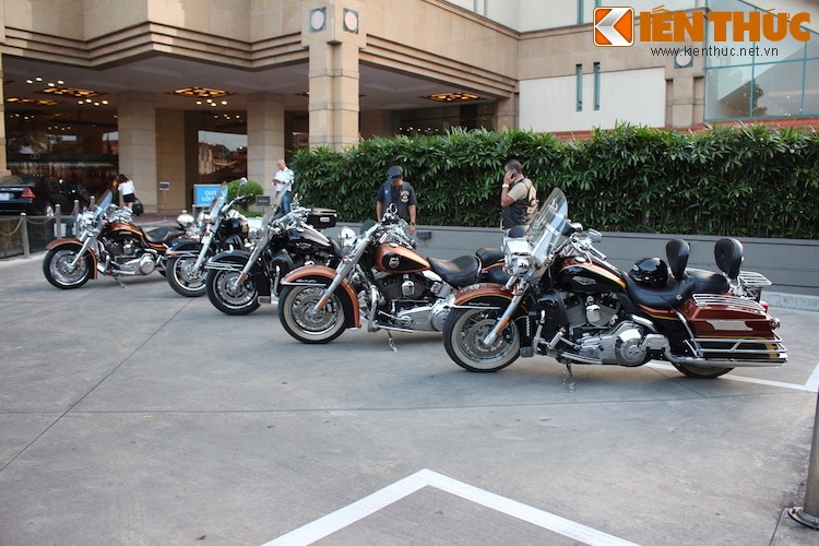 Dan xe khung Harley-Davidson tu hop “xep lop” tai Ha Noi-Hinh-9
