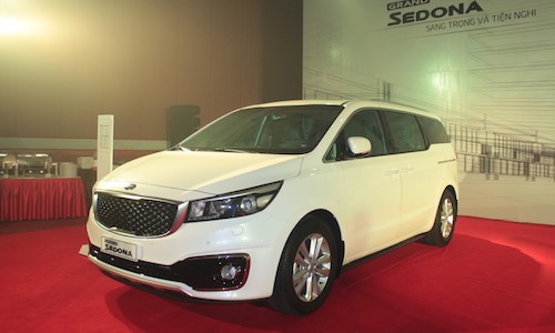 Kia ra mat minivan Grand Sedona (CKD) tai Ha Noi